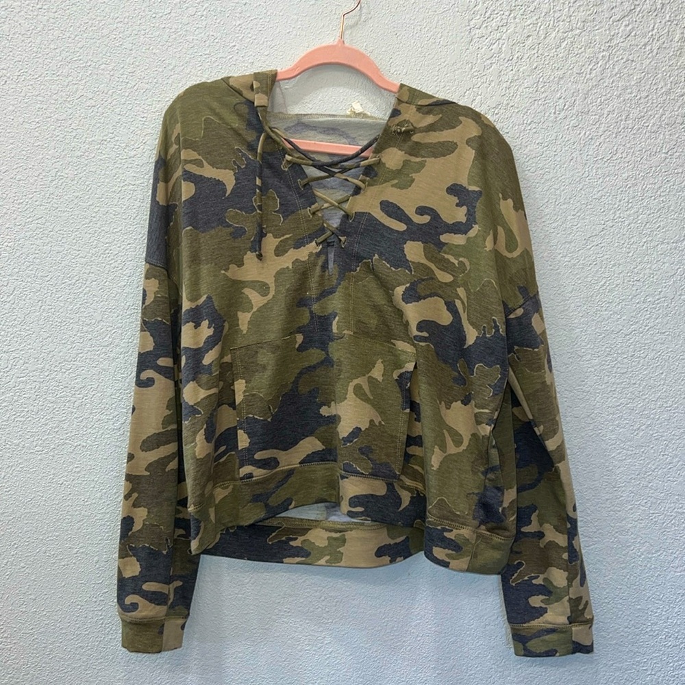 BKE XL Soft Camo Sweatshirt